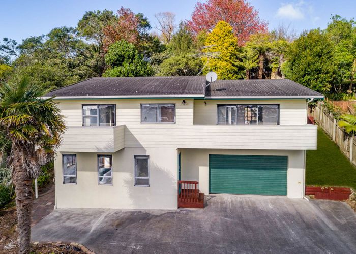  at 2/29 Oaktree Avenue, Browns Bay, Auckland