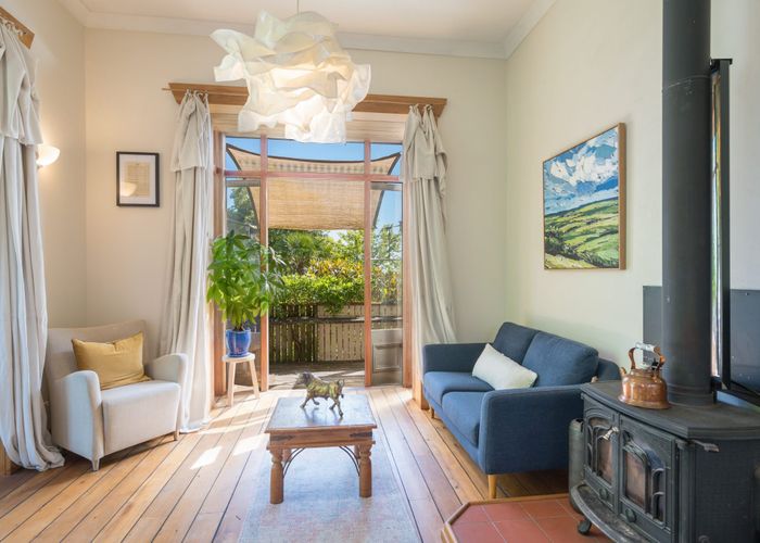 at 24 Fountain Place, Beachville, Nelson