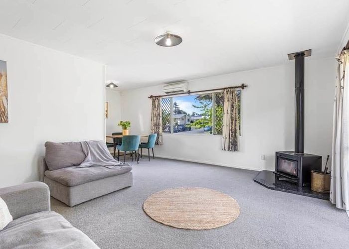  at 1/24 Applewood Drive, Henderson, Auckland