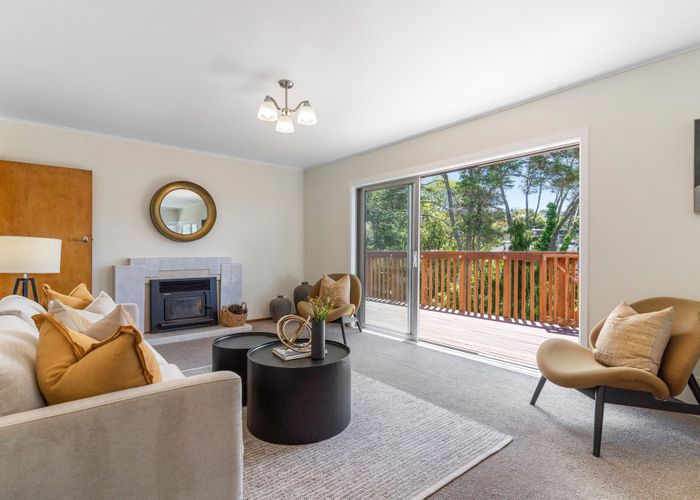  at 10 Weldene Avenue, Glenfield, North Shore City, Auckland