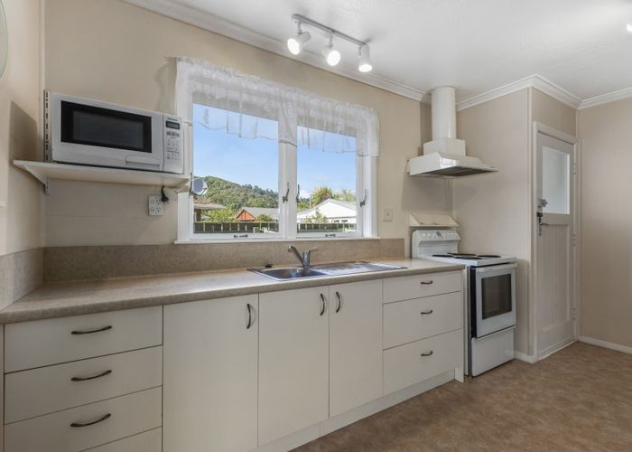  at 13A Benzie Avenue, Wallaceville, Upper Hutt