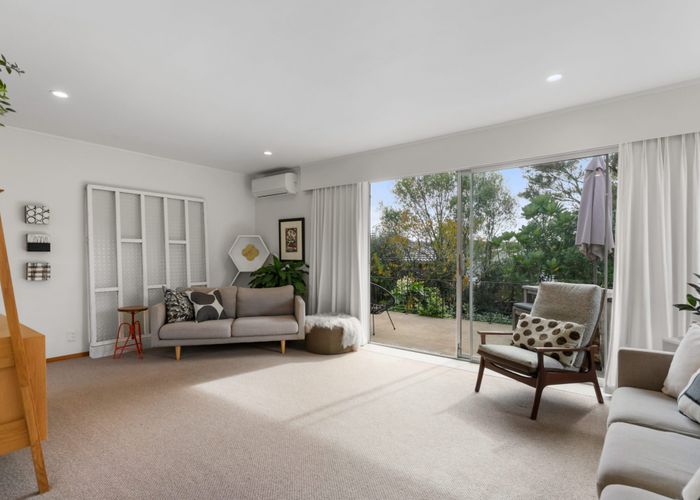  at 7 Fairdale Place, Birkdale, Auckland