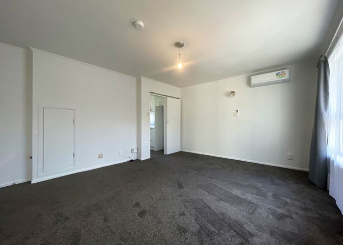  at 2/6 May Road, Mount Roskill, Auckland