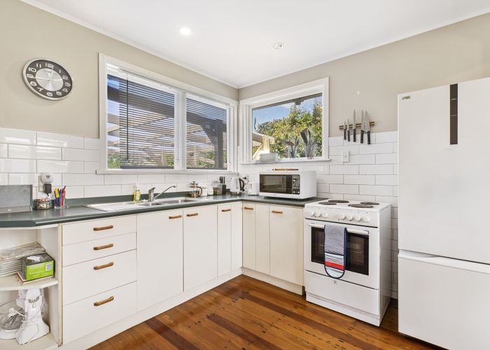  at 18 Kapiti Crescent, Titahi Bay, Porirua