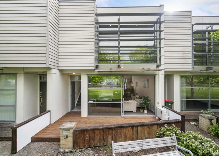  at 16 Kauri Drive, Takanini, Auckland