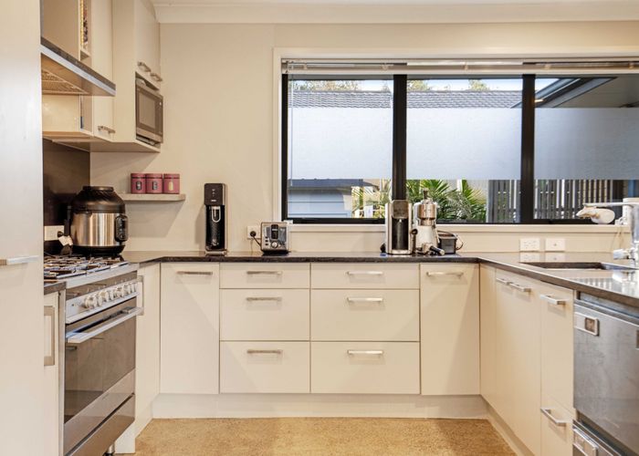  at 5A Rewa Street, New Lynn, Auckland