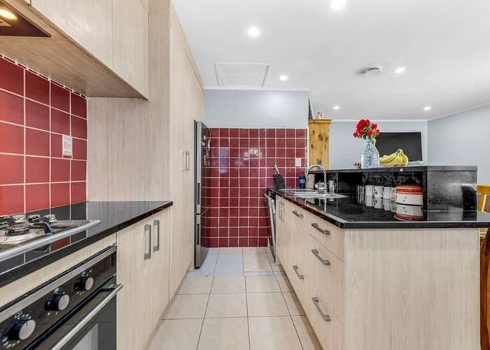  at 2/55 Ennis Avenue, Pakuranga Heights, Manukau City, Auckland