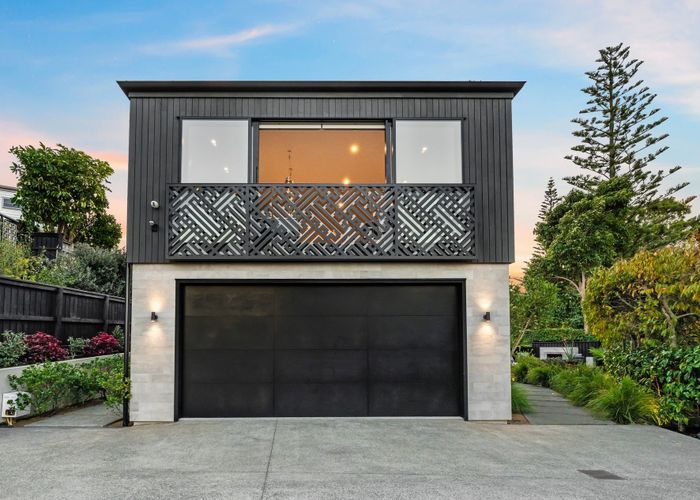  at 2/204 Riddell Road, Glendowie, Auckland City, Auckland