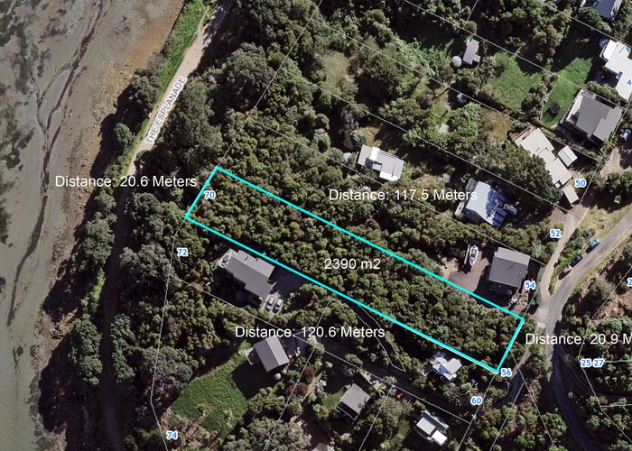 at 70 The Esplanade, ONEROA, WAIHEKE ISLAND
