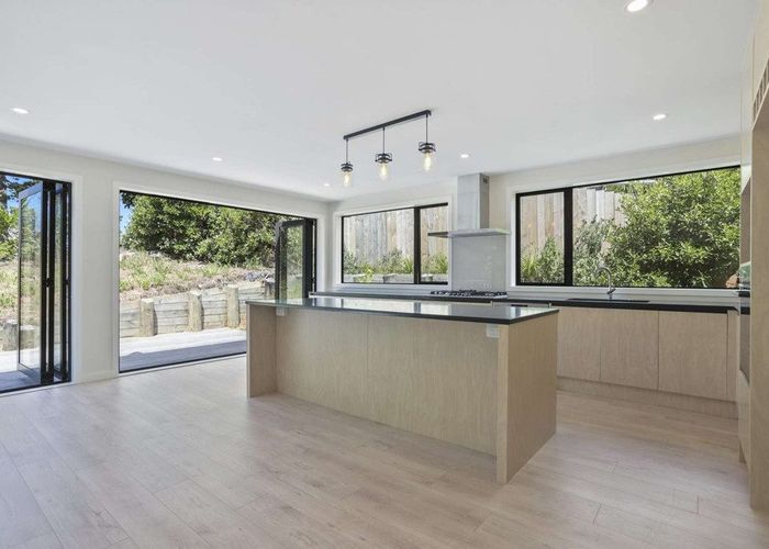  at 211 Victory Road, Laingholm, Waitakere City, Auckland