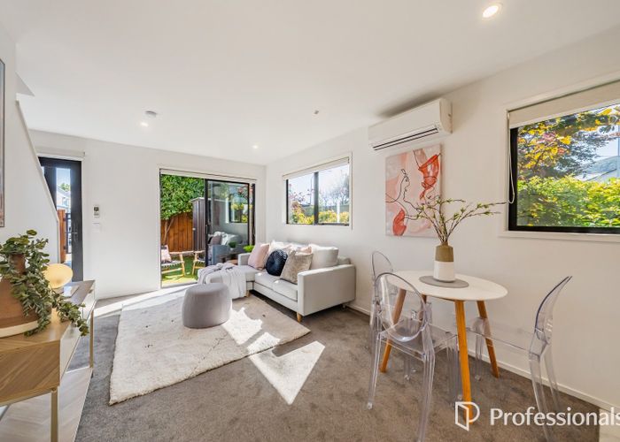  at 2/97 Whites Line East, Waiwhetu, Lower Hutt, Wellington