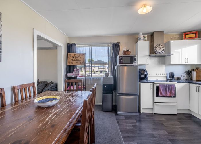  at 30 Hyde Street, Clifton, Invercargill