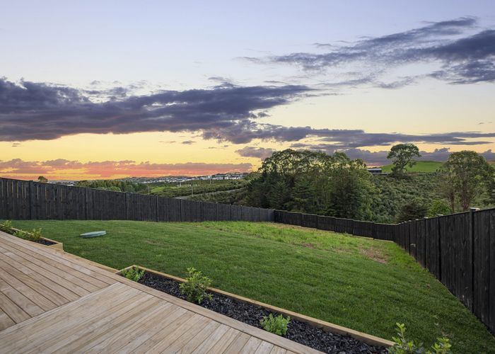  at 32 Paparahi Place, Orewa, Rodney, Auckland