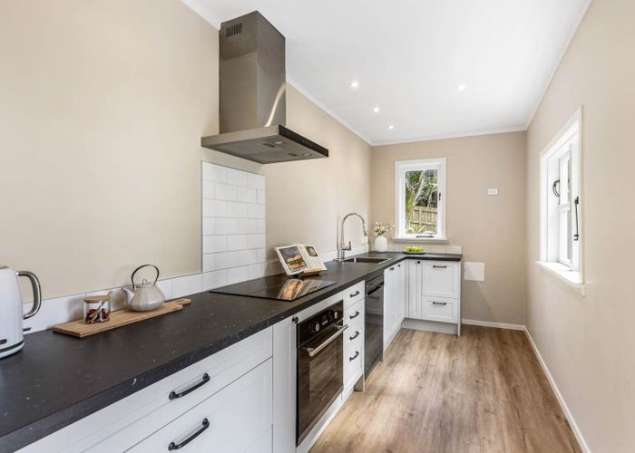  at 25 Turanga Road, Henderson Valley, Waitakere City, Auckland