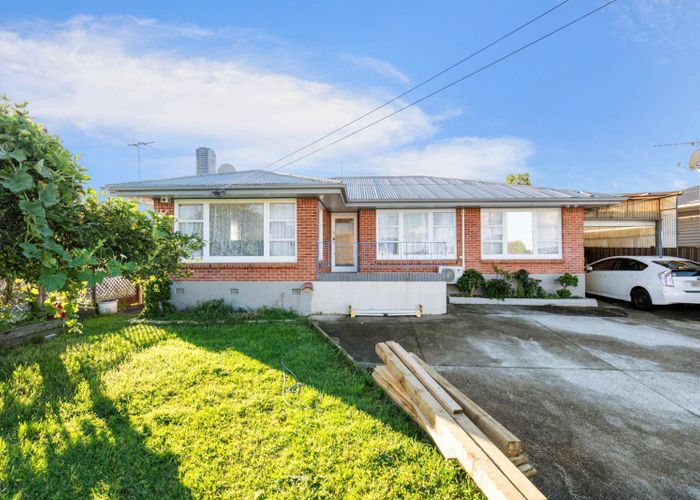  at 16 Farnborough Crescent, Mangere, Auckland