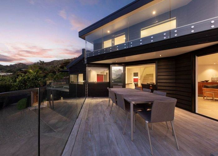  at 26 Rayner Road, Piha, Piha