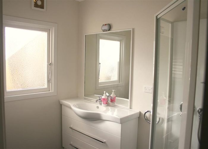  at 101a Brougham Street (Bottom Flat), Mount Victoria, Wellington, Wellington