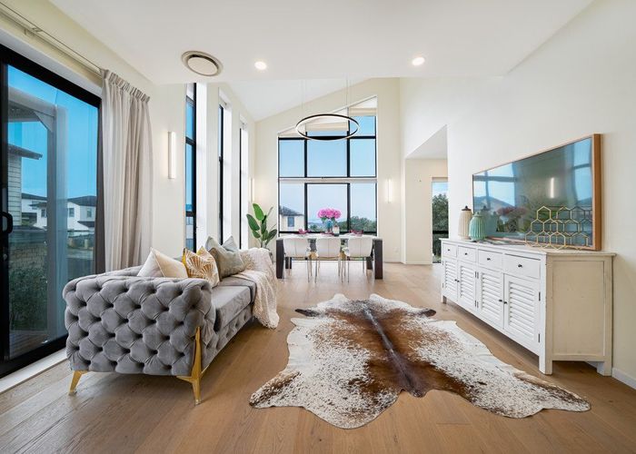  at 2 Veneta Close, Flat Bush, Manukau City, Auckland