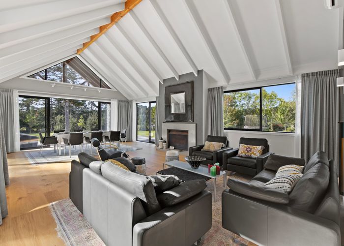  at 16 Collings Drive, Lucas Heights, Auckland