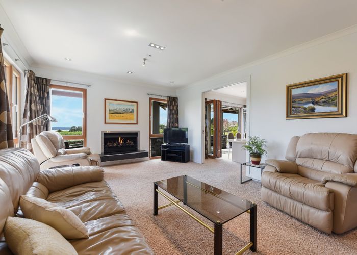  at 55 Redvale Road, Redwood Valley