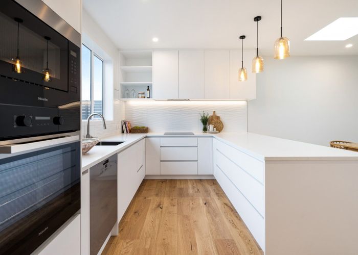  at 585 Marine Parade, Napier South, Napier, Hawke's Bay