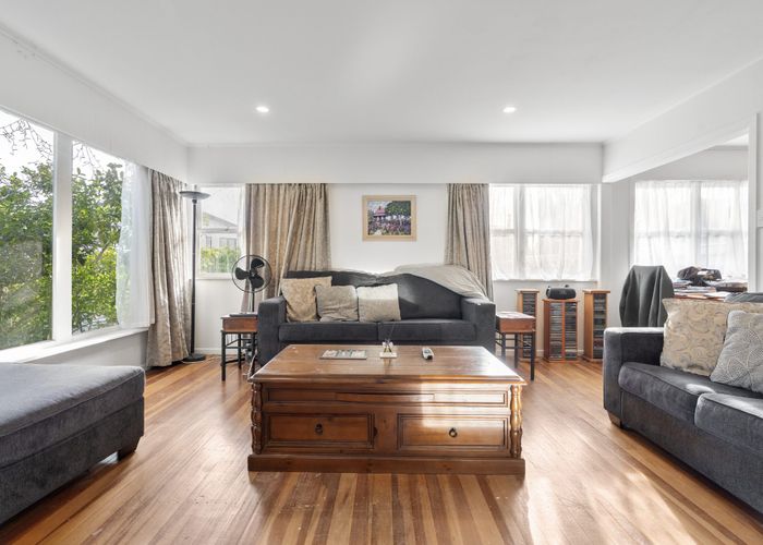  at 11 Rowan Terrace, Te Atatu South, Waitakere City, Auckland