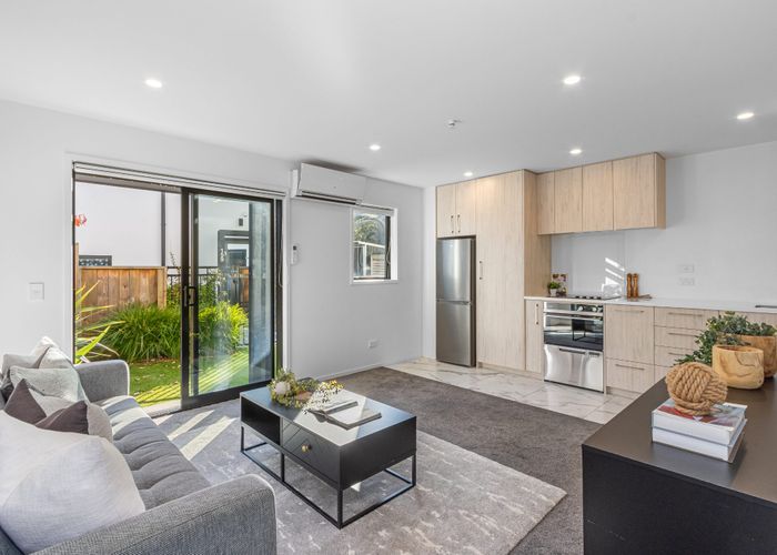 at 2/4 Riccarton Road, Riccarton, Christchurch