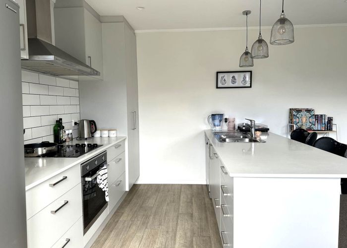  at 1/99 Hobsonville Road, West Harbour, Waitakere City, Auckland