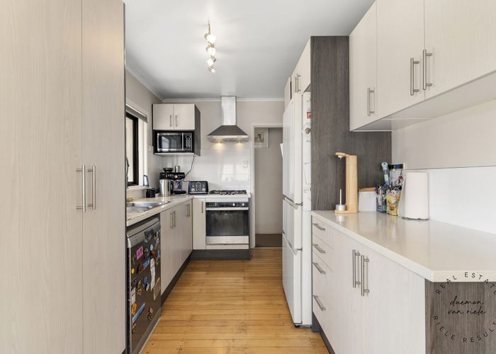  at 3 Staines Avenue, Mangere East, Manukau City, Auckland