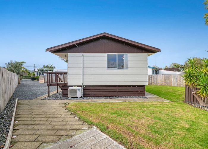  at 2/26 Parakai Avenue, Parakai, Helensville