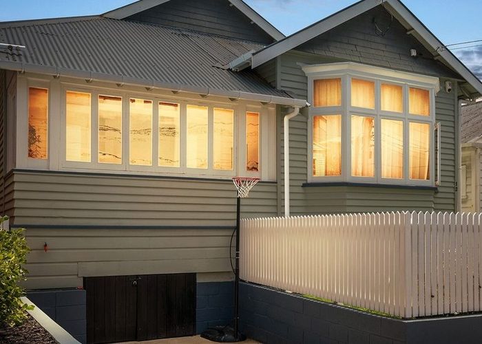  at 12 Trevor Terrace, Newtown, Wellington