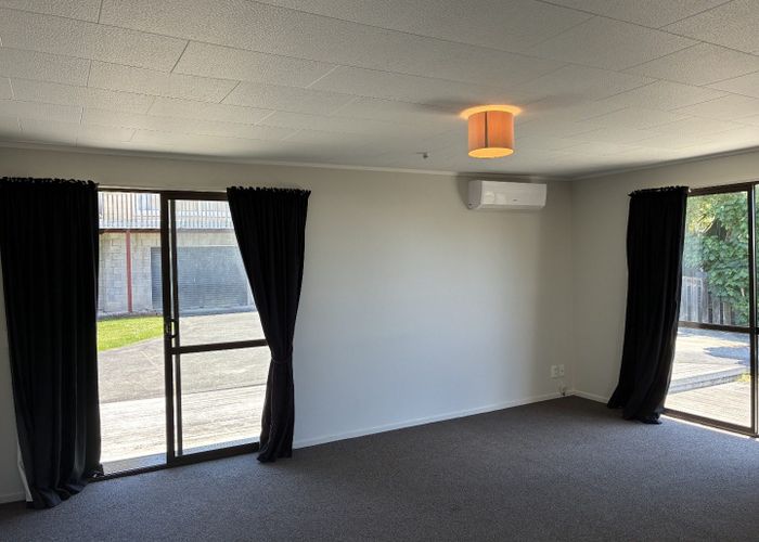  at 84A Wharf Road, Te Atatu Peninsula, Waitakere City, Auckland