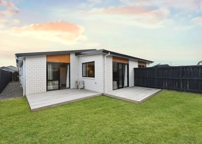  at 2/35 Tokerau Drive, Rototuna, Hamilton, Waikato
