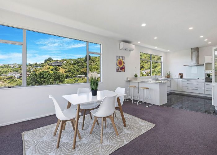  at 6 Cromarty Place, Papakowhai, Porirua, Wellington
