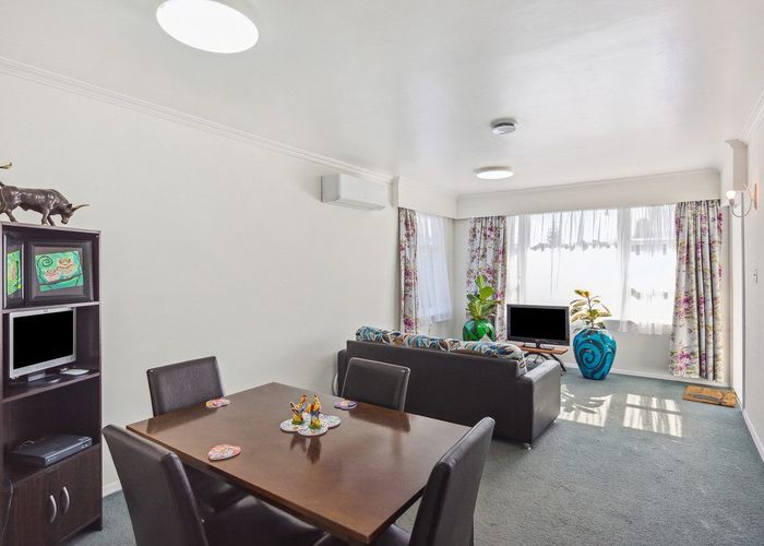  at 2 Anthony Grove, Paraparaumu Beach, Paraparaumu