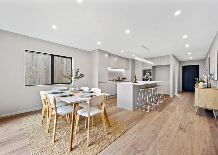  at 7B De Quincey Terrace, Highland Park, Auckland
