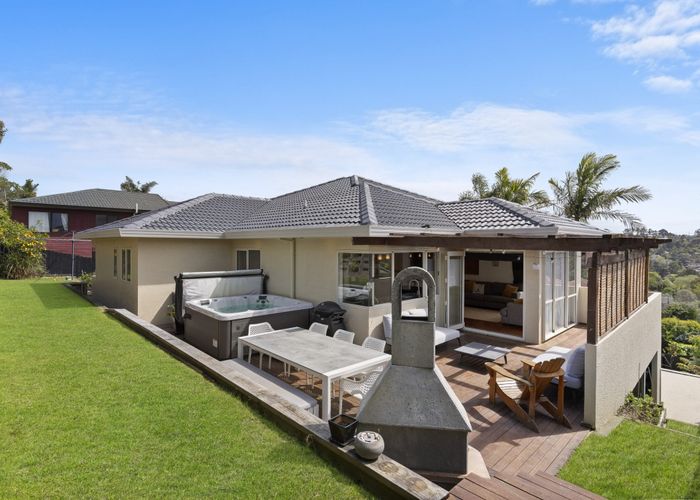  at 25 Carnmore Place, Torbay, Auckland