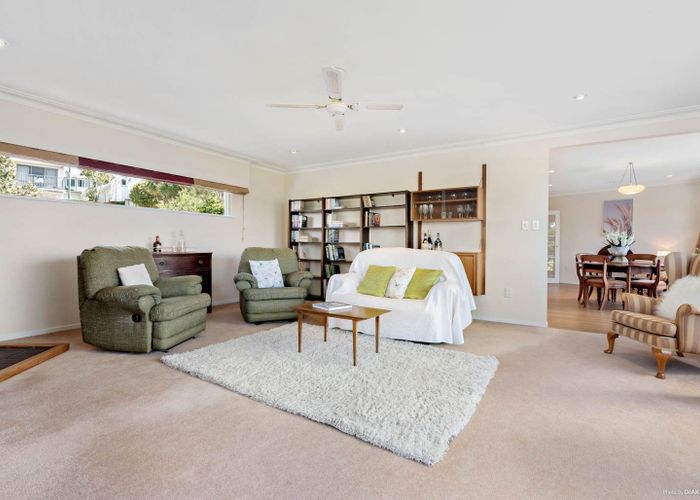  at 35 Montgomery Ave, Rothesay Bay, North Shore City, Auckland