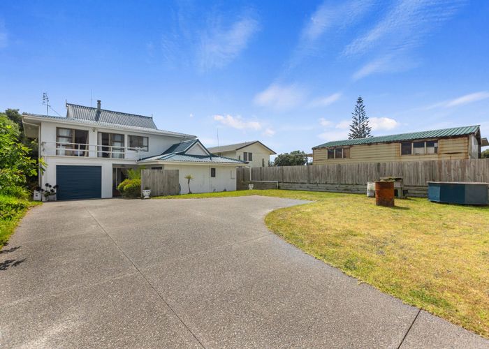  at 563 Pukehina Parade, Pukehina, Western Bay Of Plenty, Bay Of Plenty