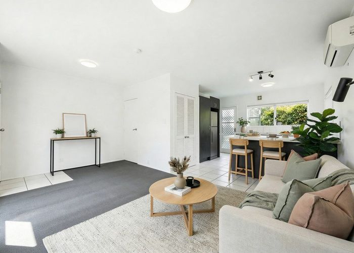  at 1/148 Glamorgan Drive, Torbay, North Shore City, Auckland