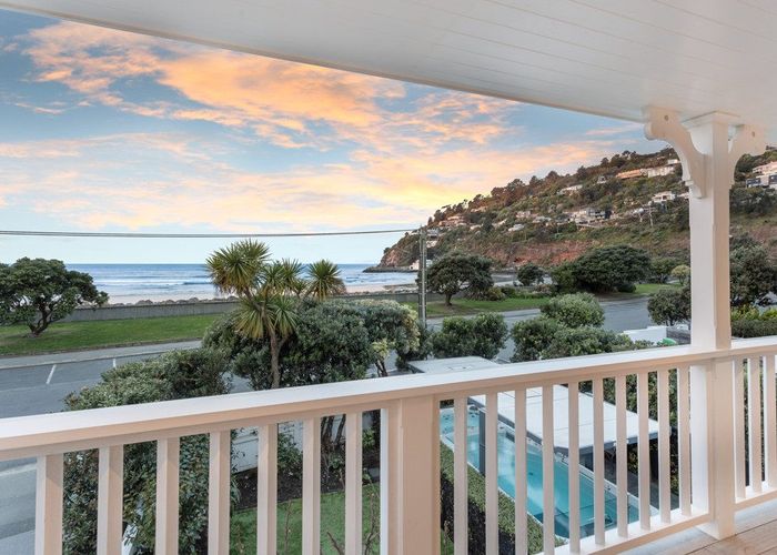  at 124 Esplanade, Sumner, Christchurch City, Canterbury