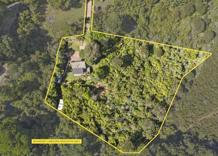  at 33d Landing Road, Titirangi, Waitakere City, Auckland