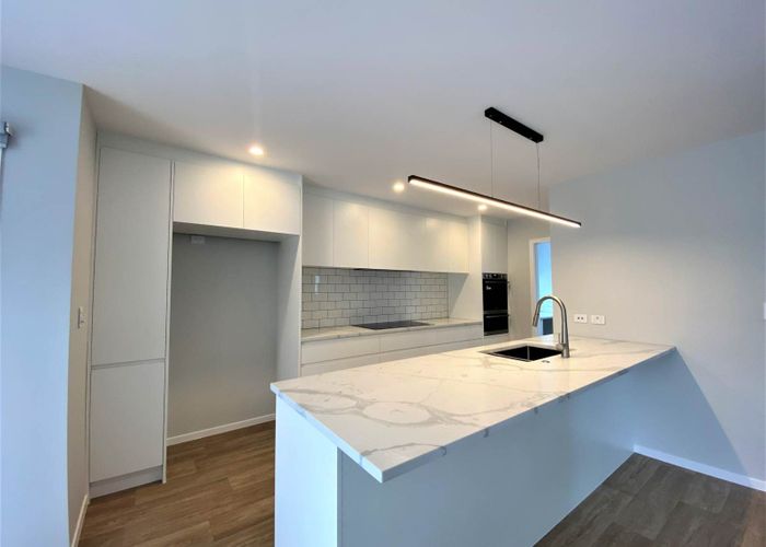  at 5A Varlene Terrace, Forrest Hill, Auckland