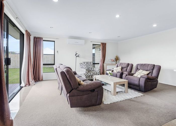  at 64 Sirius Crescent, Rototuna North, Hamilton
