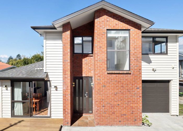  at 16 Boundary Road, Blockhouse Bay, Auckland