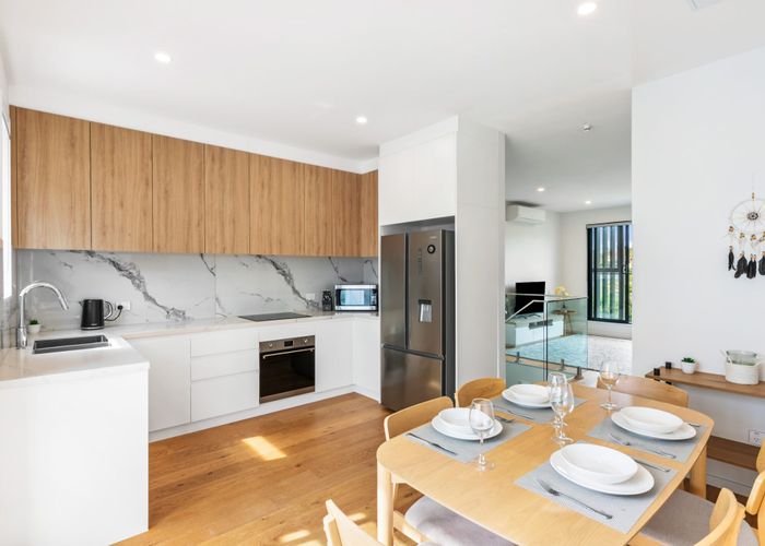  at 11/32 Karori Crescent, Orakei, Auckland