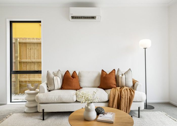  at 33 Isabella Lane, Western Heights, Waitakere City, Auckland