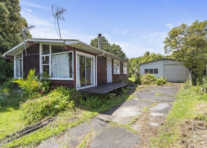  at 5 Barnfield Place, Glendene, Auckland