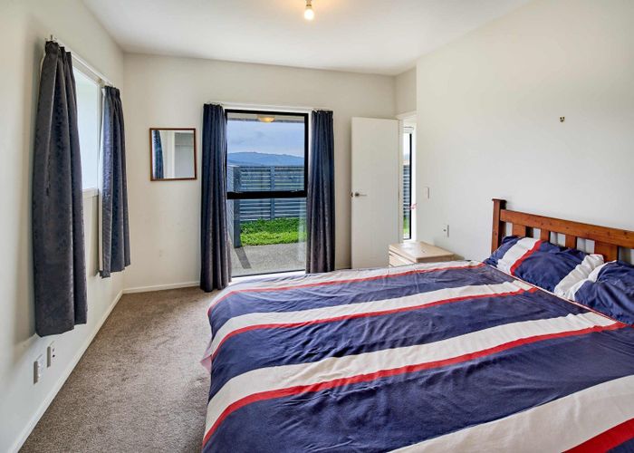  at 32 Tea Tree Lane, Woodridge, Wellington, Wellington