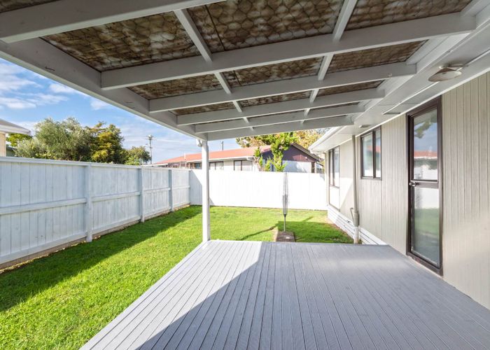  at 96 Parrs Cross Road, Henderson, Auckland